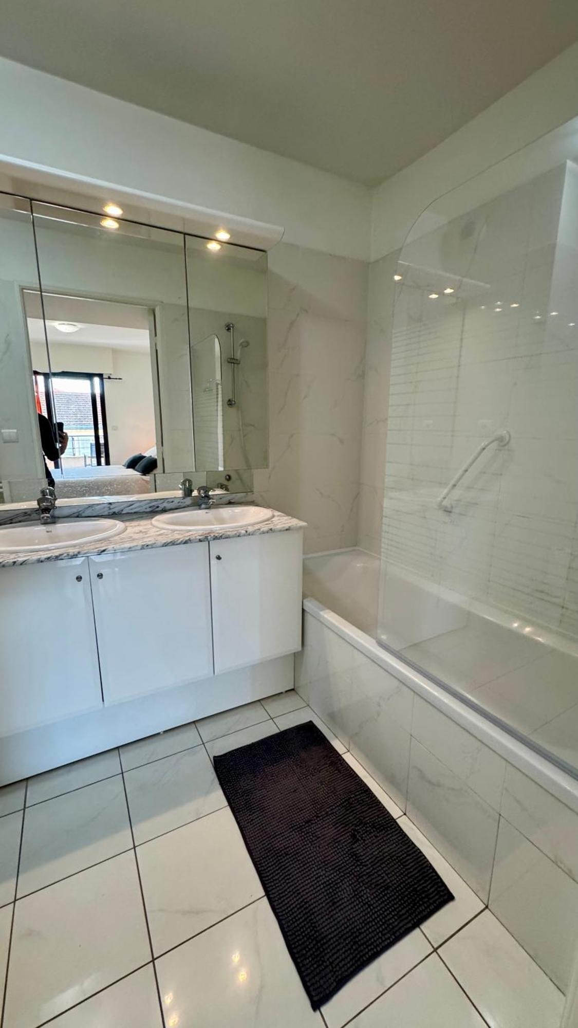 Spacious Luxury Apt, 12 Min Walk To Croisette Beach And Conf Centre Канни Екстер'єр фото